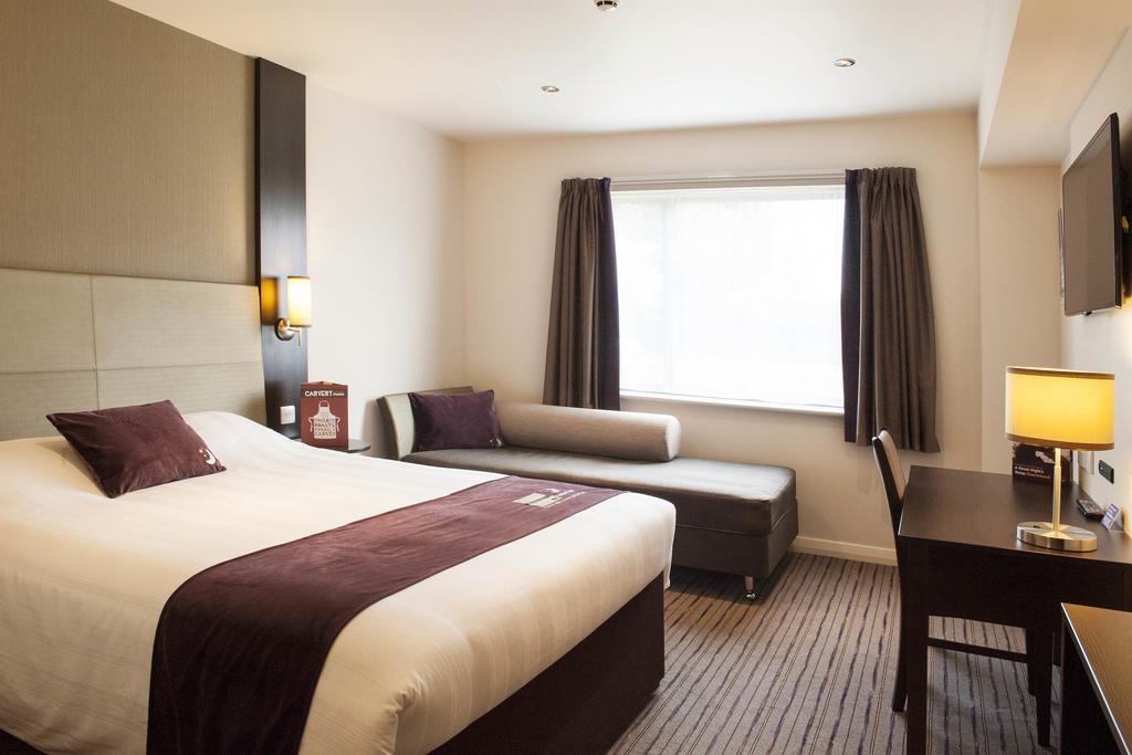 Premier Inn Manchester - Prestwich Exterior foto
