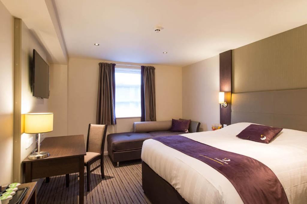 Premier Inn Manchester - Prestwich Exterior foto