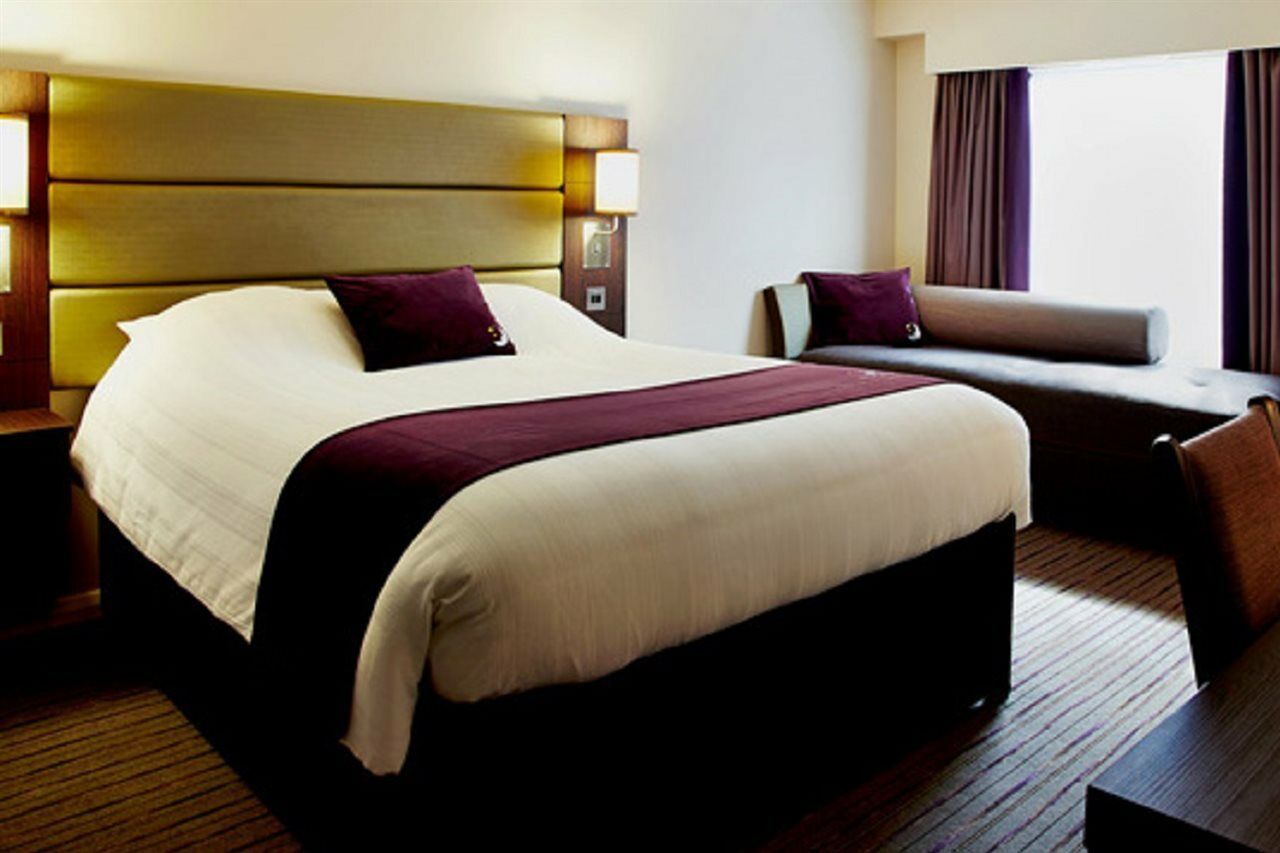 Premier Inn Manchester - Prestwich Exterior foto